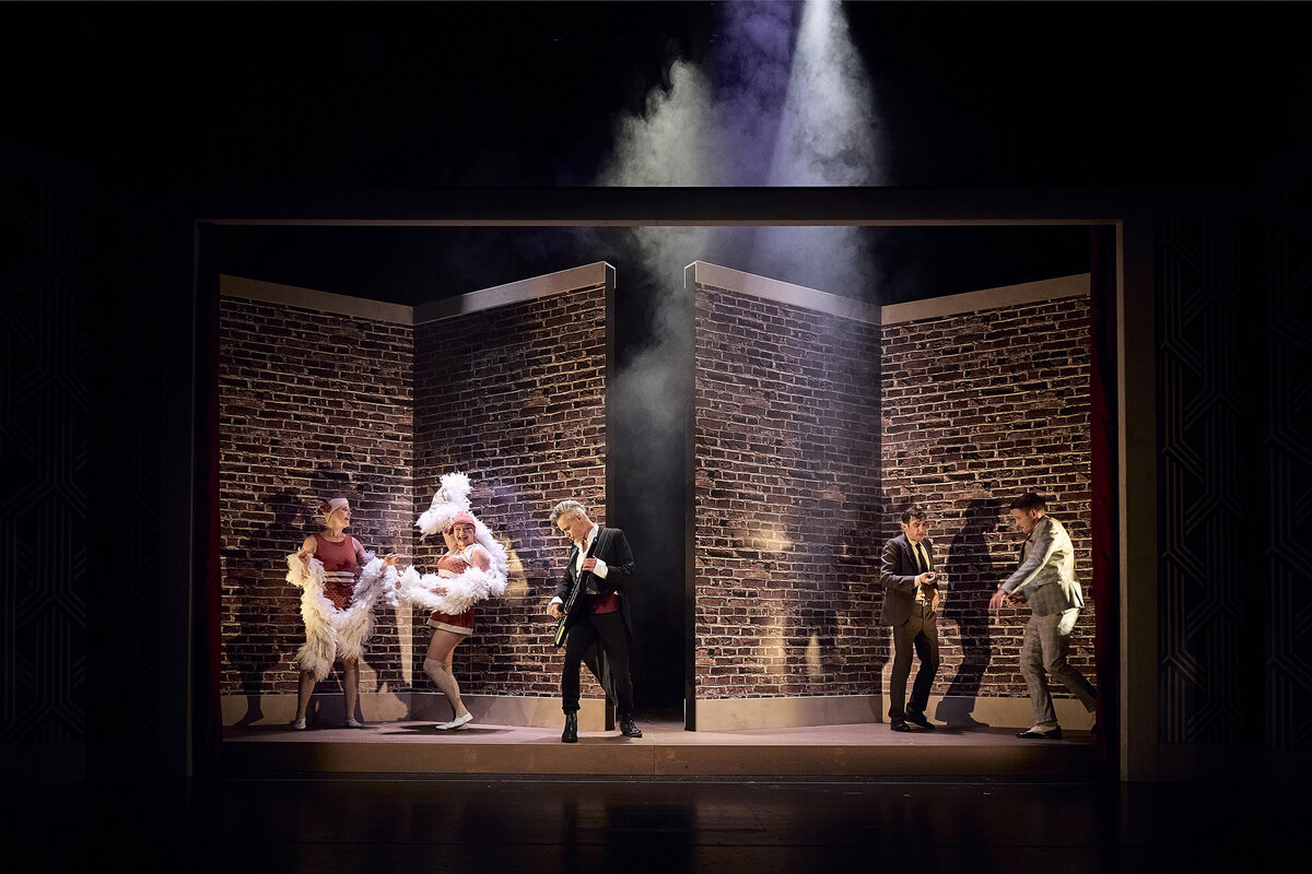 „fabian“
vorarlberger landestheater
©anja koehler | andereart.de
veröffentlichung zur privaten nutzung für ensemble, leading team und an der produktion beteiligte des oben genannten theaterstücks honorarfrei gestattet. bildnachweis "anja koehler" oder "anja koehler | andereart.de" und @1isees1feels auf instagram ist voraussetzung.
urheberrechtlich geschütztes bildmaterial. keine unerlaubte veröffentlichung und vervielfältigung! inhaltliche oder bildgestalterische veränderung der fotografien nicht gestattet.